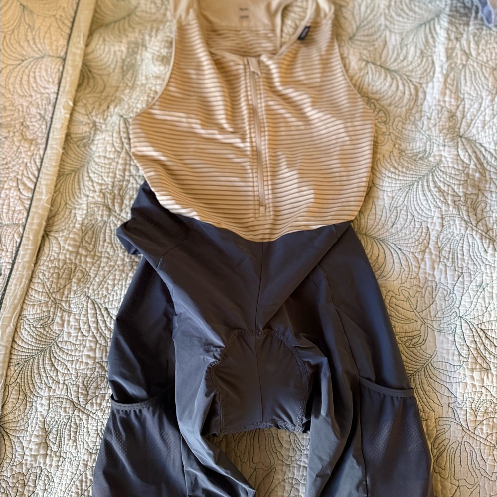 Rapha Women’s Cargo Bib Shorts
